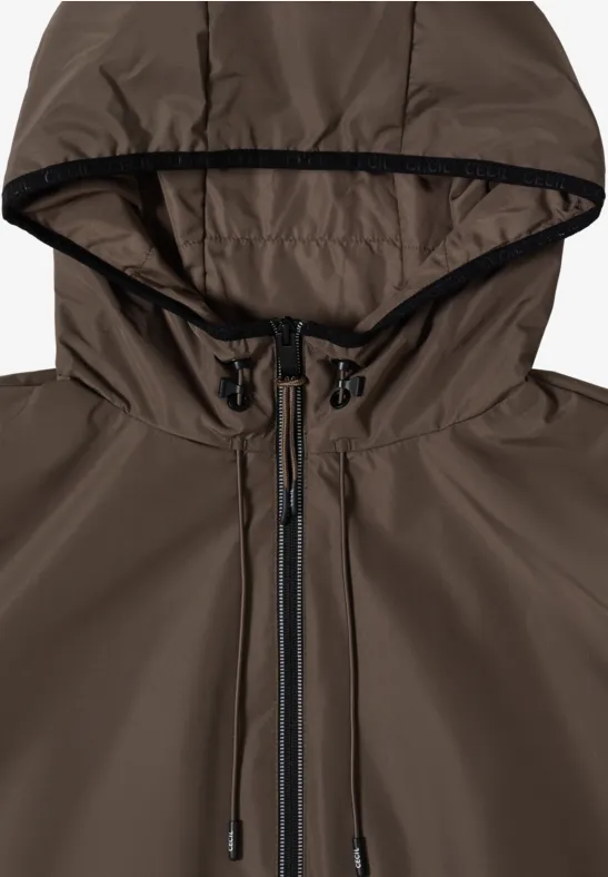 Leichte packbare Übergangsjacke mit Kapuze