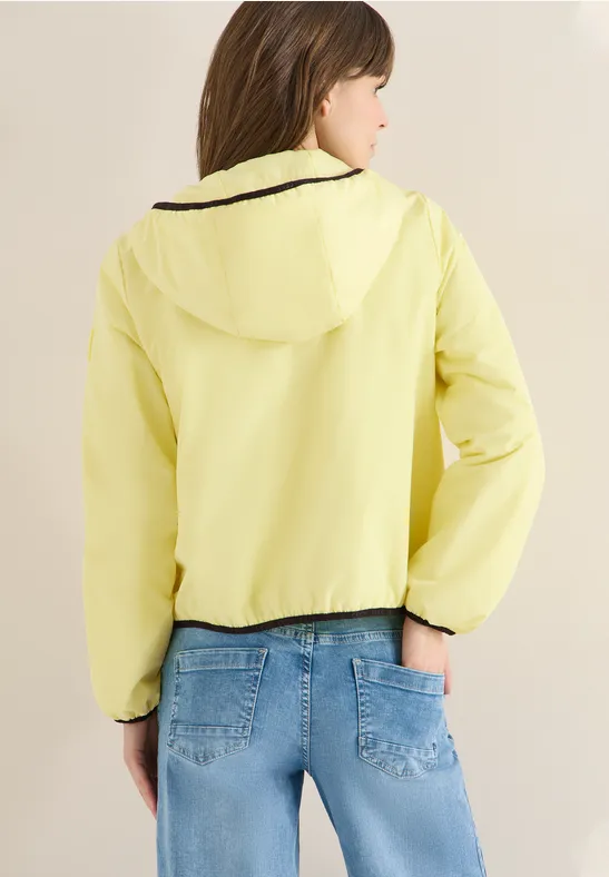 Leichte Windjacke zum Verstauen
