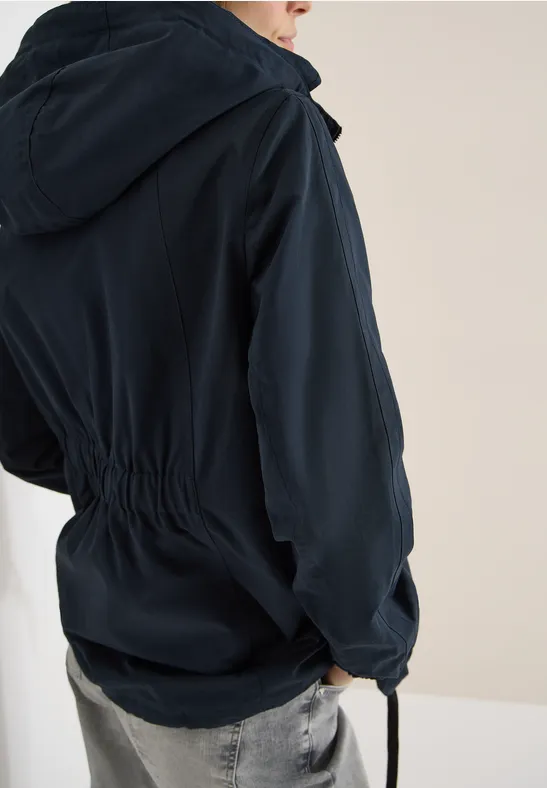 Sportliche Midi-Jacke mit Kapuze