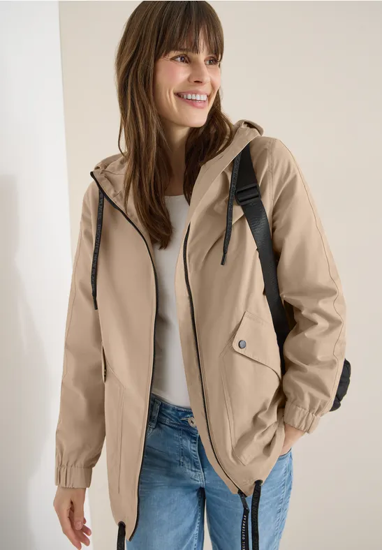 Sportliche Kapuzenjacke in Midi-Länge
