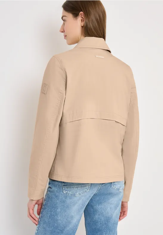 Kurzer Trenchcoat mit Reverskragen