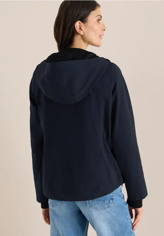 Sportive Kapuzenjacke mit Soft-Touch