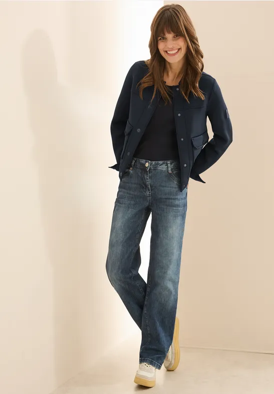 Kurze Scuba-Jacke im Utility-Stil