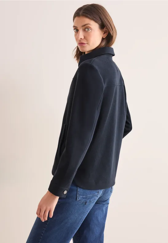 Kuschelige Sweatjacke mit Hemdkragen