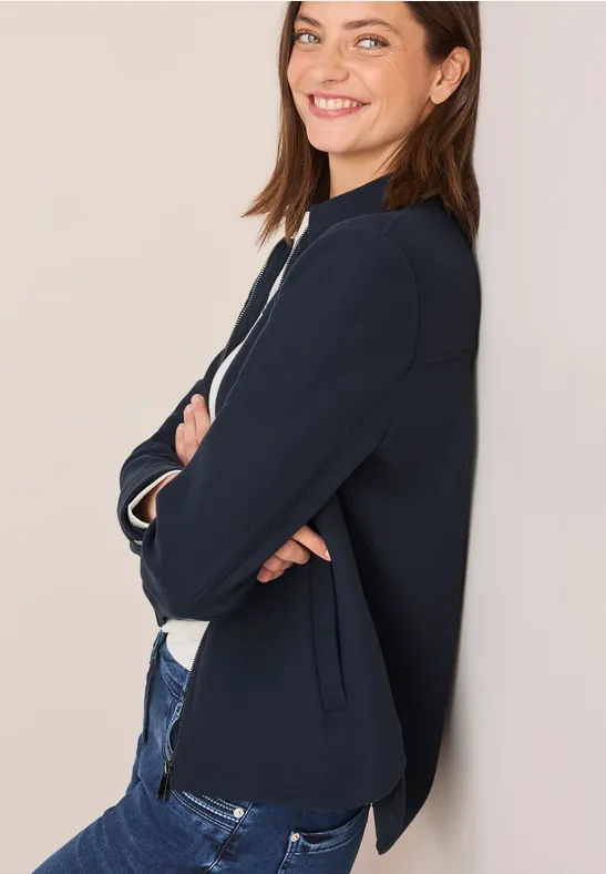 Kuschelige Sweatjacke mit Hemdkragen