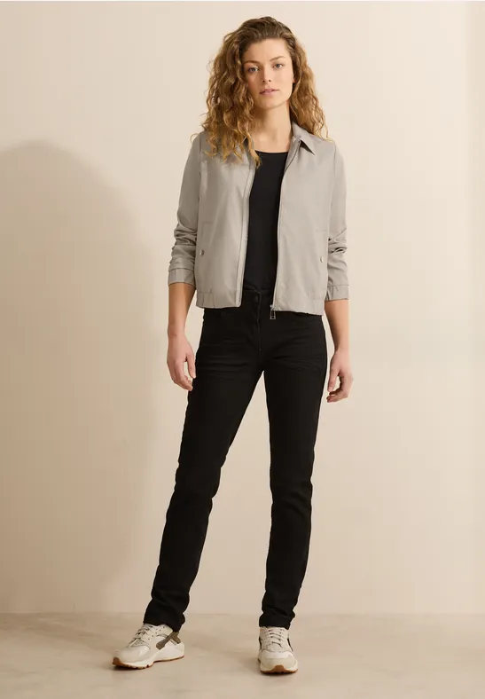Kurze Jacke mit Glitzereffekt