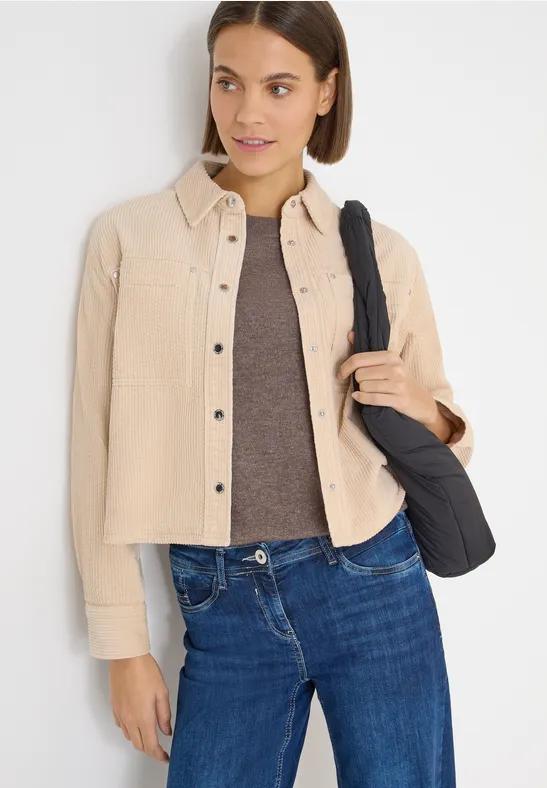 Kurze Cordjacke im Overshirt-Stil