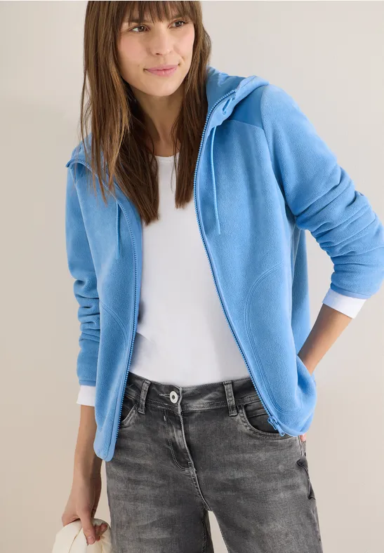 Weiche Fleecejacke mit Kapuze