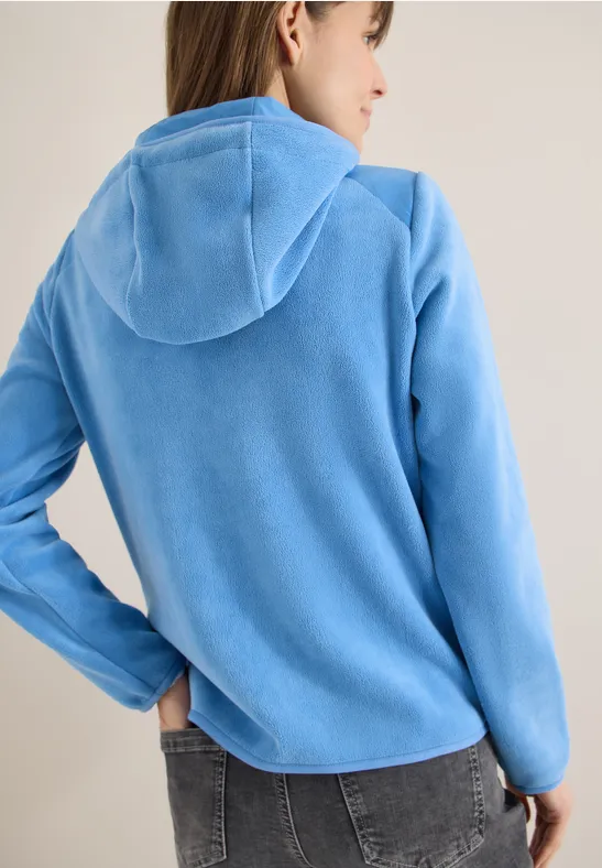 Weiche Fleecejacke mit Kapuze