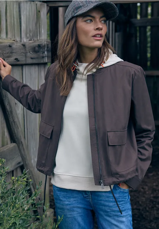 Sportive Kurzjacke aus Baumwollmix