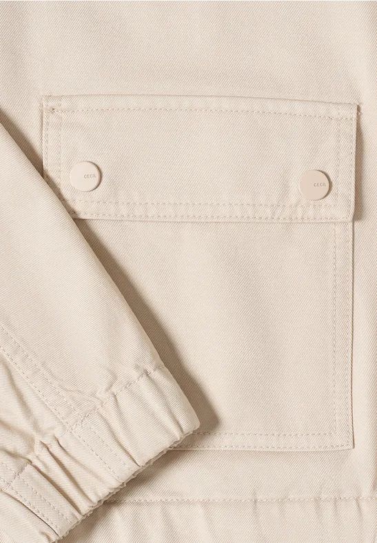 Leichte Kapuzenjacke mit Reißverschluss