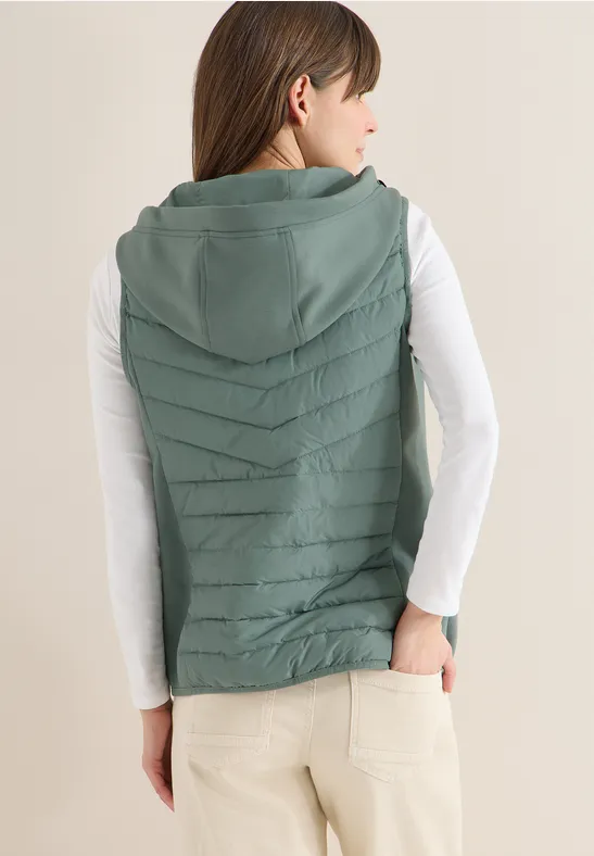 Gesteppte Kapuzen-Softshell-Weste