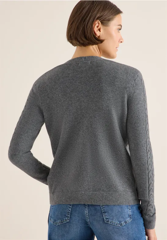 Strickjacke mit Knopfleiste und Details