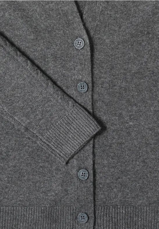 Strickjacke mit Knopfleiste und Details