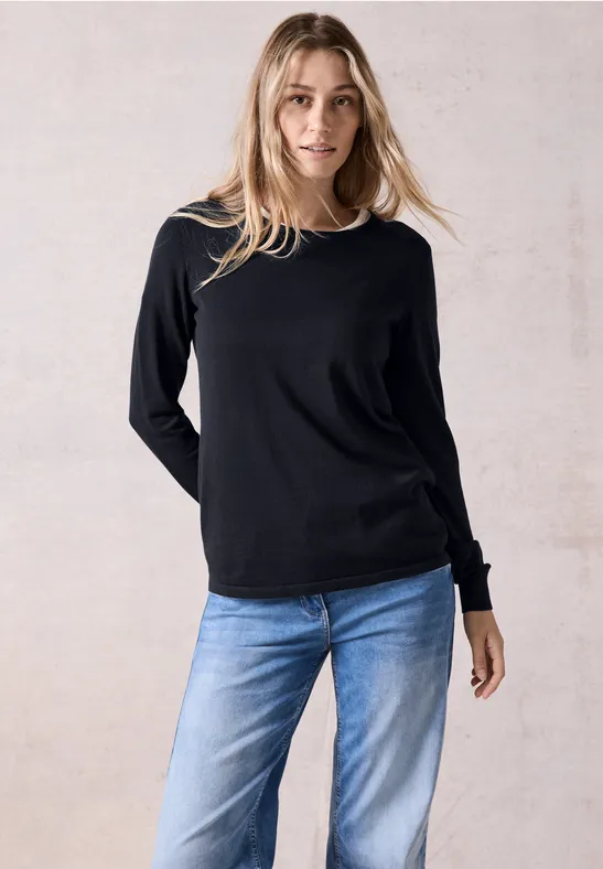 Feinstrickpullover mit Rundhalsausschnitt
