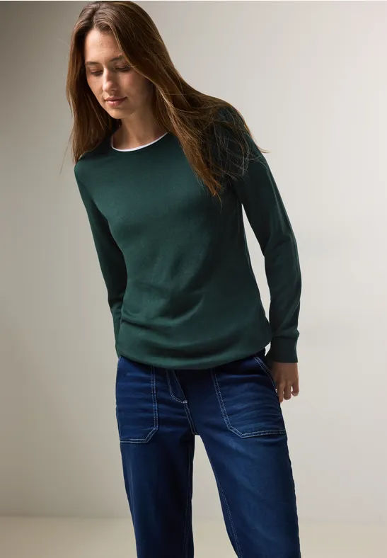 Feinstrickpullover mit Rundhalsausschnitt