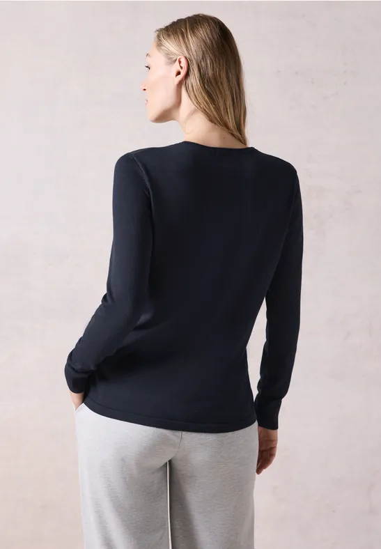 Feinstrickpullover mit V-Ausschnitt