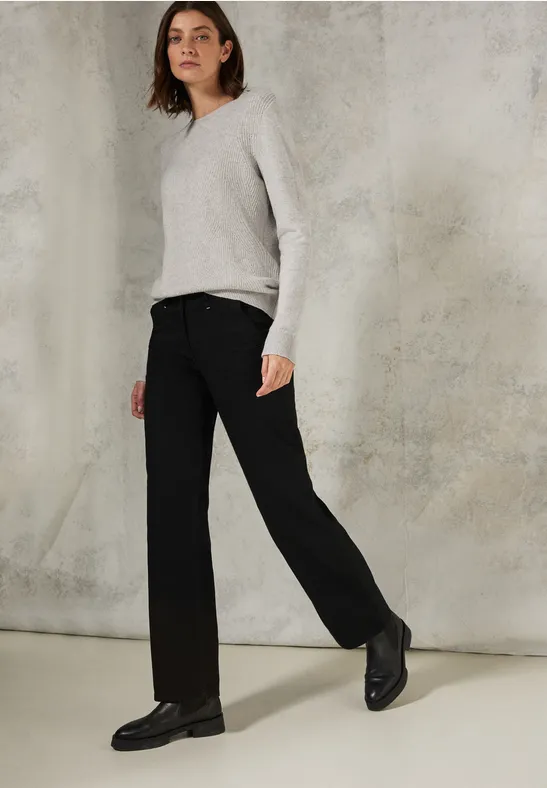 Strukturierter Rundhals-Strickpullover