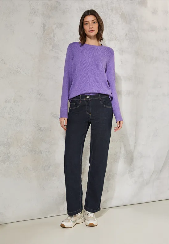 Strukturierter Rundhals-Pullover mit Chevron-Muster