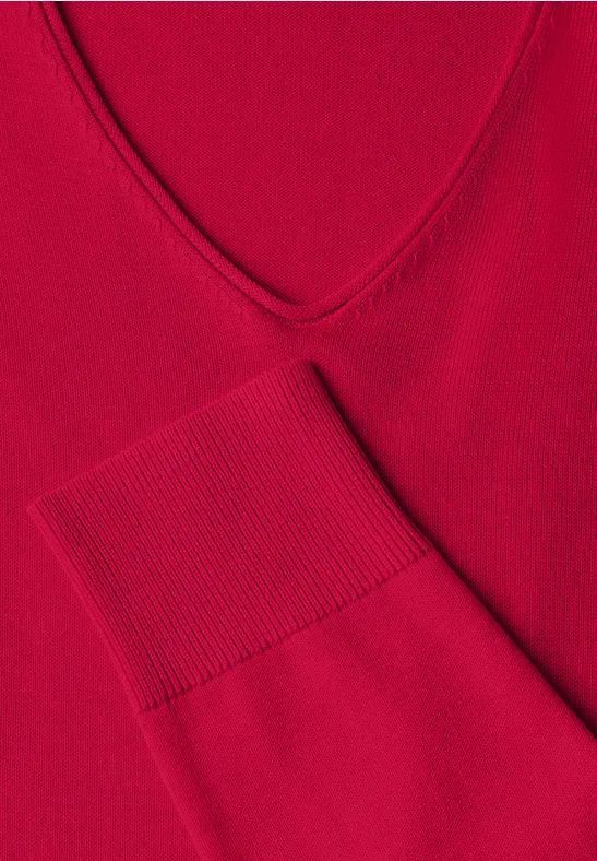 Weicher Feinstrick-Pullover mit V-Ausschnitt
