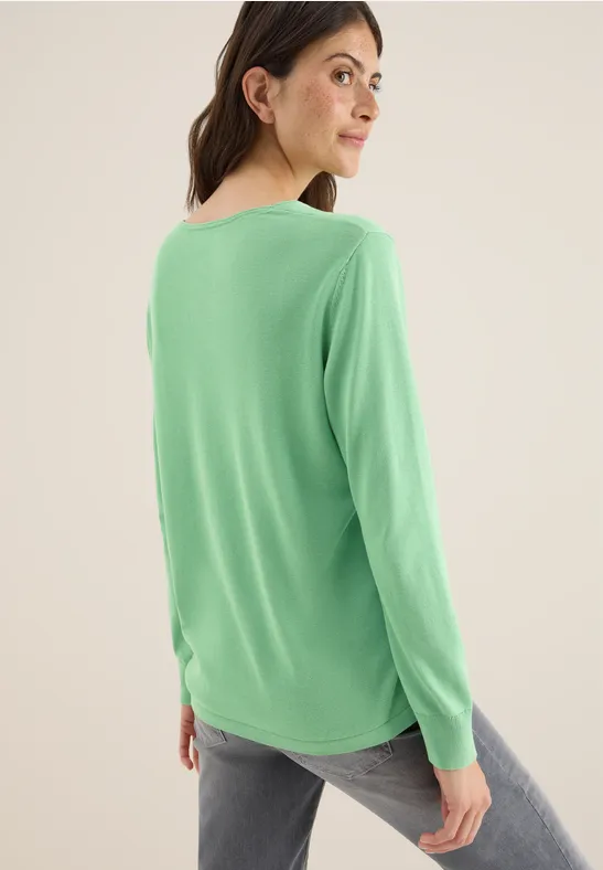 Weicher Strickpullover mit V-Ausschnitt