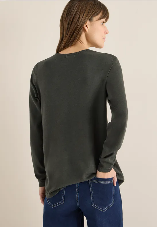 Essenzieller Strickpullover mit V-Ausschnitt