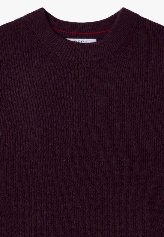 Gerippter Strickpullover mit Rundhalsausschnitt