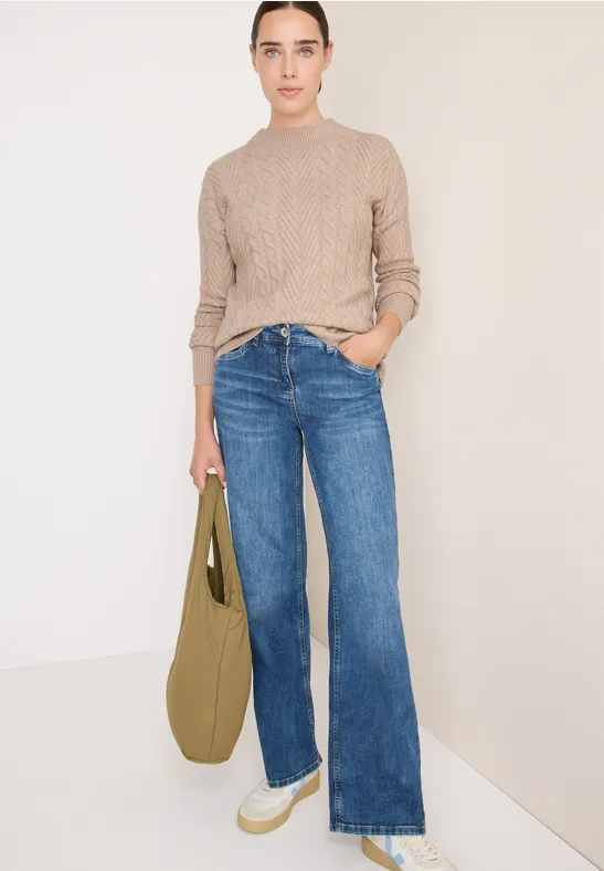 Strukturierter Zopfstrickpullover