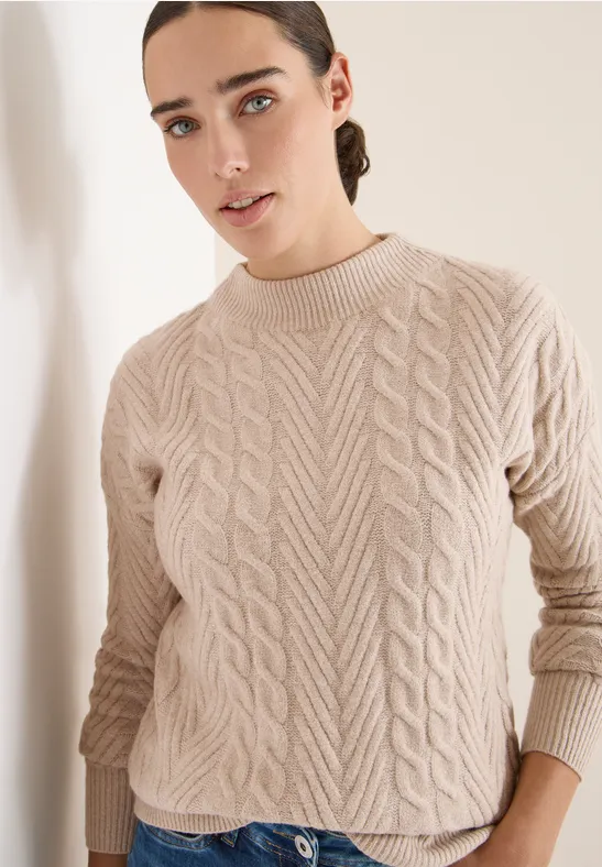 Strukturierter Zopfstrickpullover