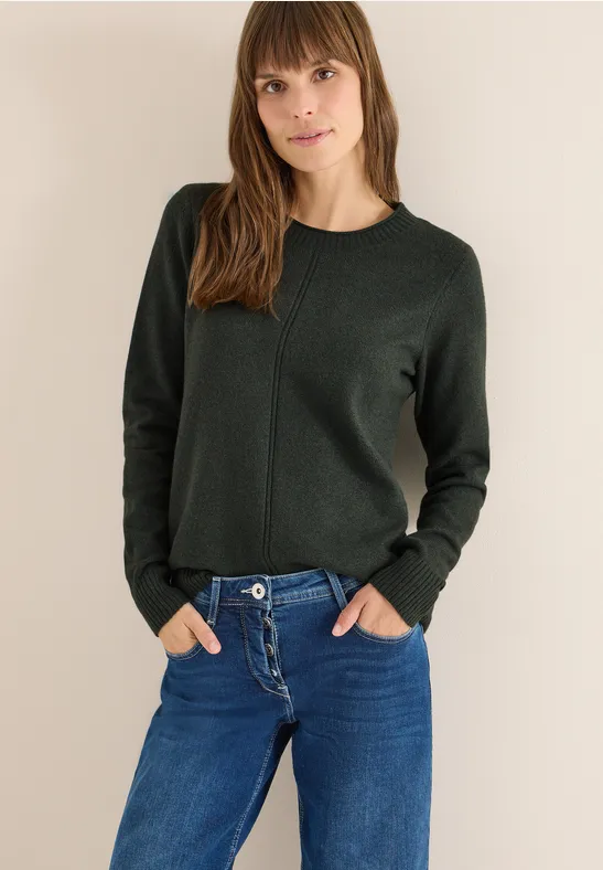 Kuscheliger Pullover mit Strukturdetails