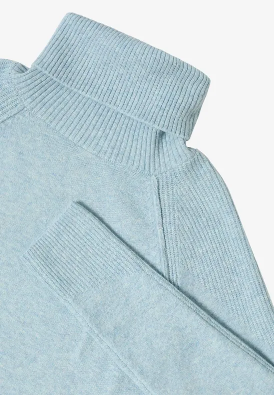 Rollkragenpullover im Strukturmix