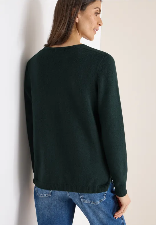 Kuscheliger Strickpullover mit V-Ausschnitt