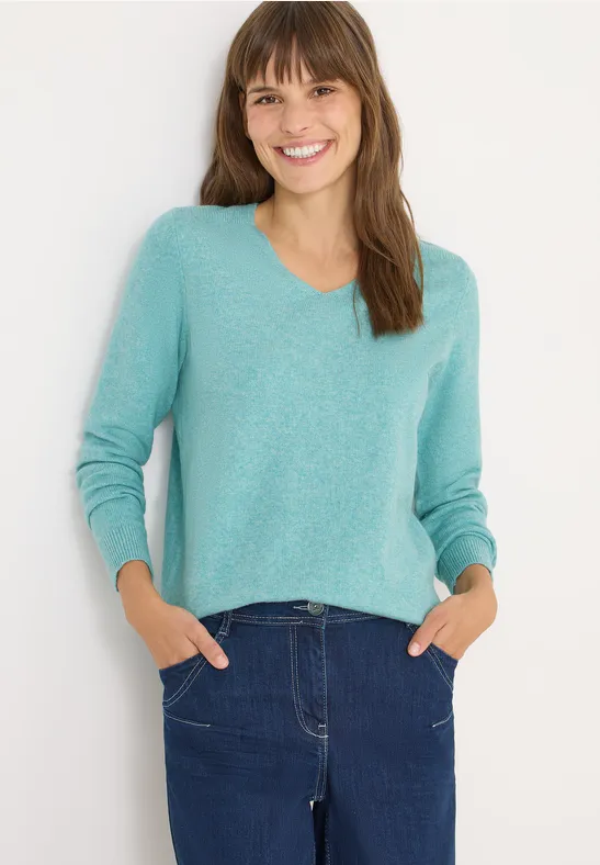 Kuscheliger Strickpullover mit V-Ausschnitt