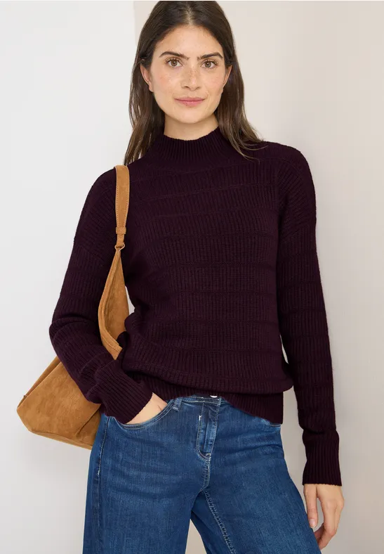 Strukturierter Strickpullover mit Stehkragen