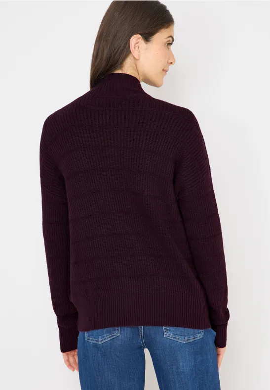 Strukturierter Strickpullover mit Stehkragen