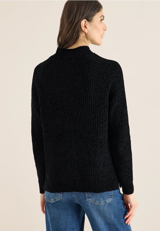 Gemütlicher Chenille-Pullover mit Stehkragen