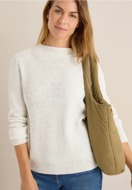 Gesprenkelter Strickpullover mit Stehkragen