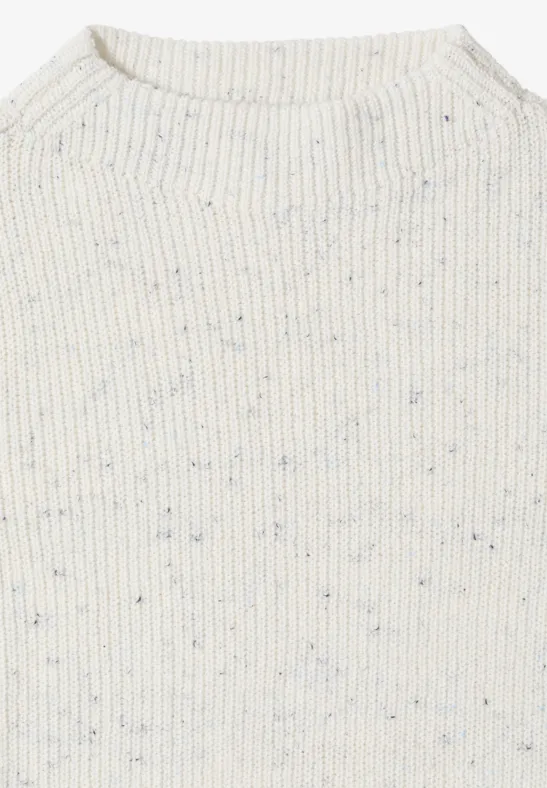 Gesprenkelter Strickpullover mit Stehkragen