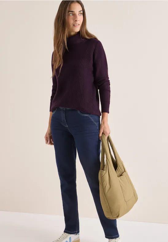 Strukturierter Strickpullover mit Rollkragen