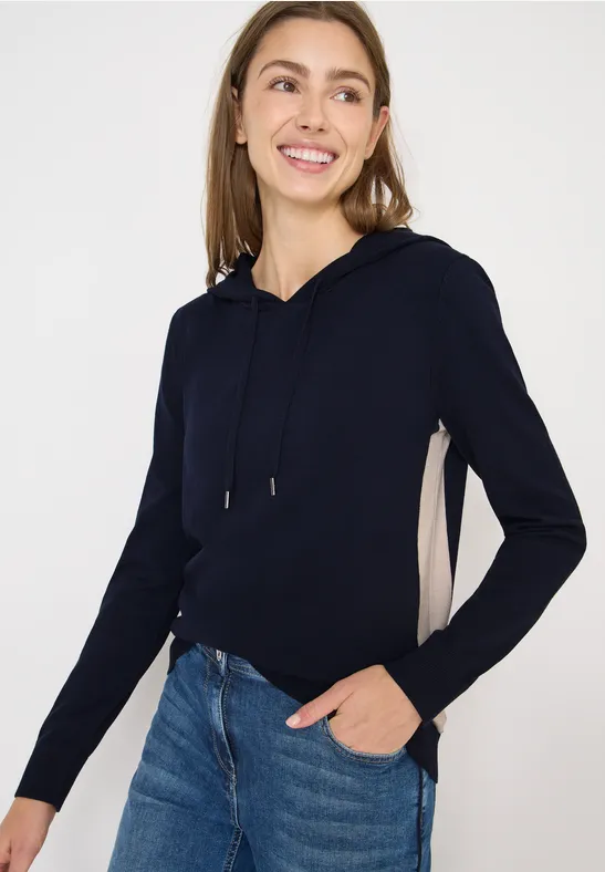 Feinstrick-Hoodie mit Kontrast-Details
