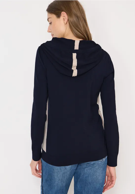 Feinstrick-Hoodie mit Kontrast-Details
