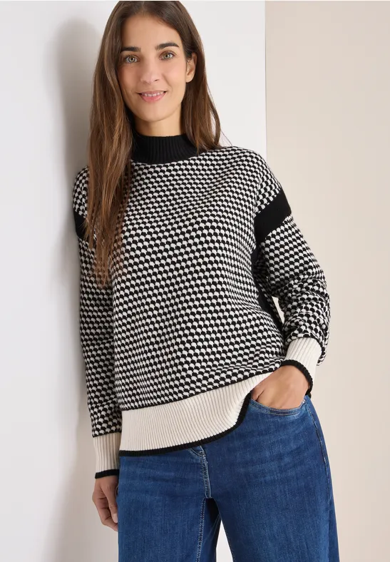 Strukturierter Strickpullover mit Stehkragen