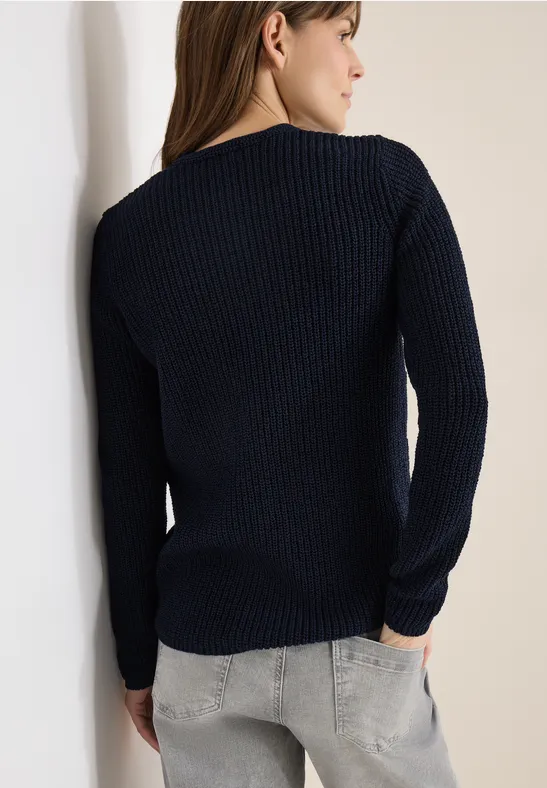 Feinstrickpullover mit U-Boot-Ausschnitt