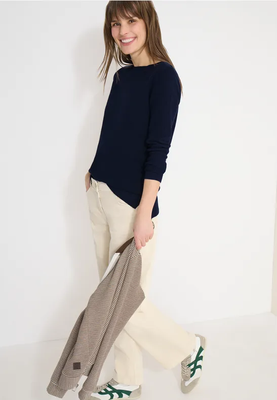 Feinstrickpullover mit U-Boot-Ausschnitt