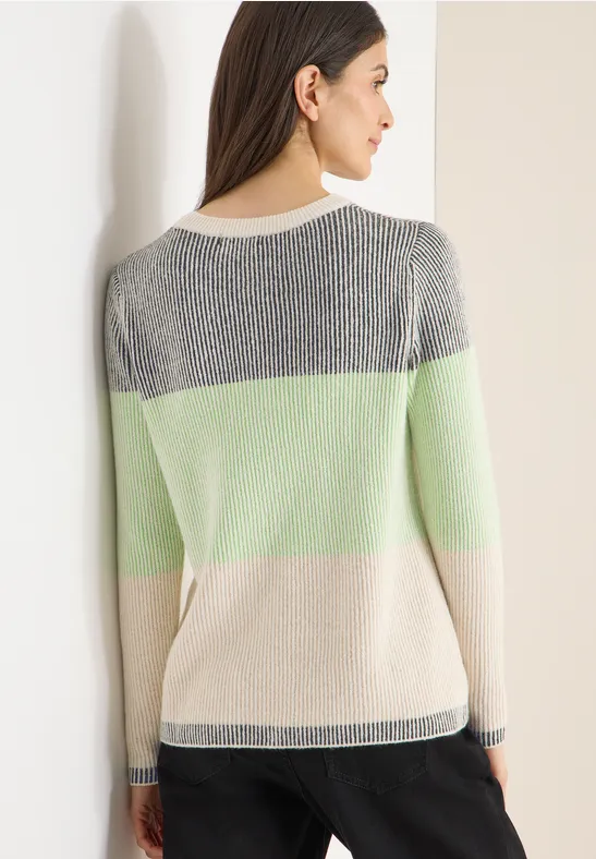 Weicher gestreifter Colorblock-Pullover
