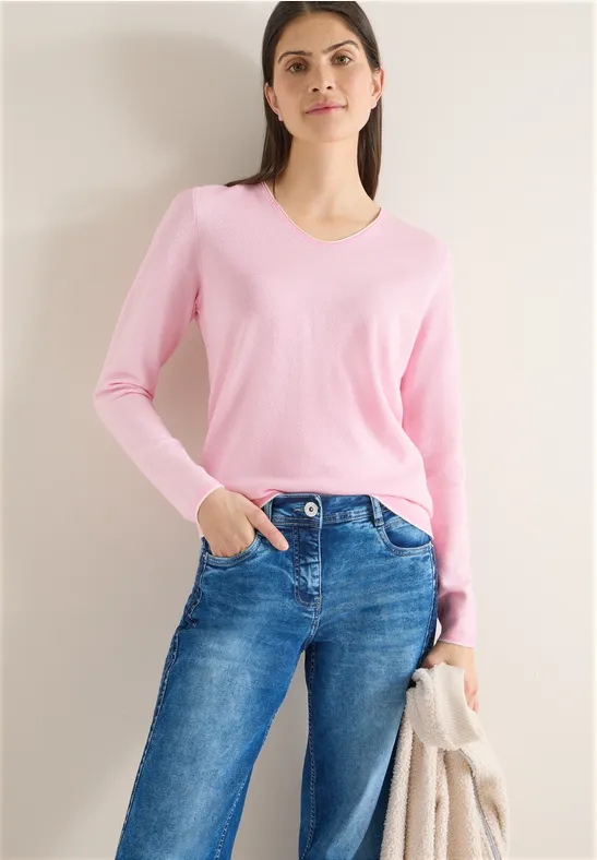 Feinstrickpullover mit abgerundetem V-Ausschnitt
