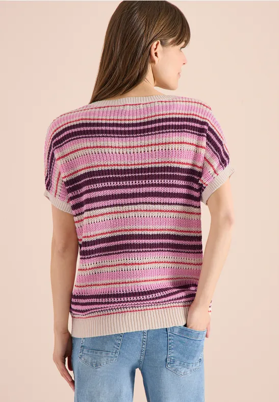 Gestreifter Strickpullover mit U-Boot-Ausschnitt