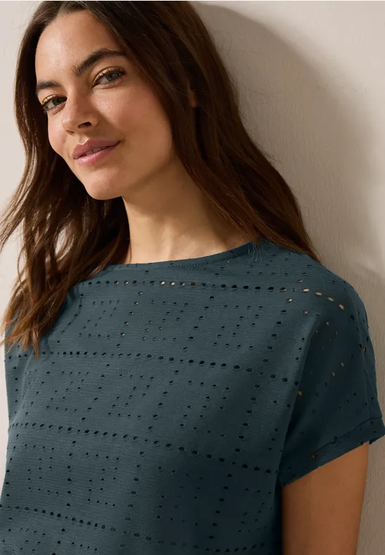 Geometrisches Ajour-Top mit Bootausschnitt