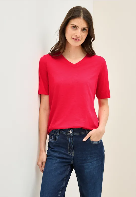 Essentielles T-Shirt mit V-Ausschnitt