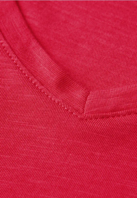 Essentielles T-Shirt mit V-Ausschnitt